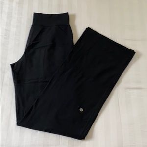 Lululemon wide leg pants.